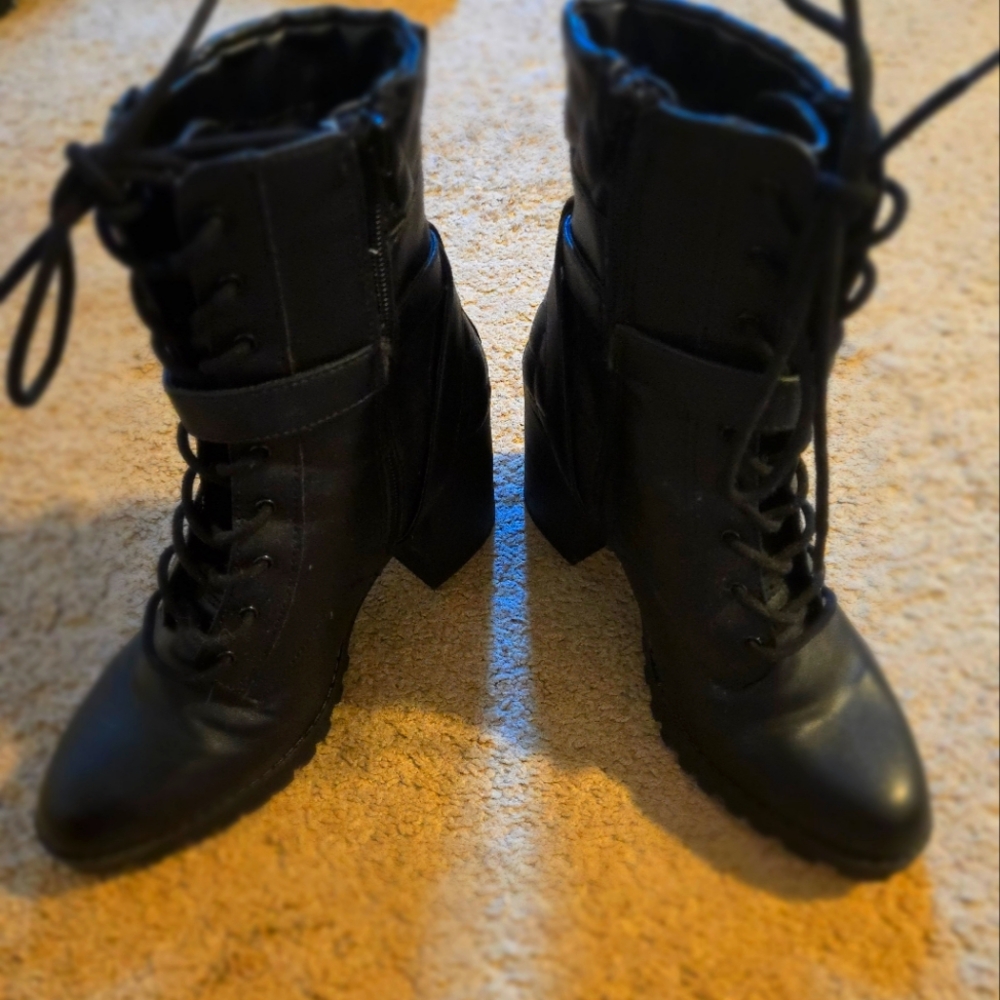 Size 8 heel boots  express